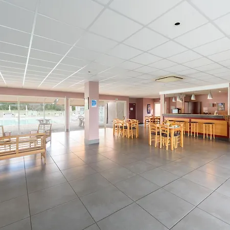 Vacanceole - Domaine Du Apart-hotel Rivières