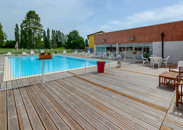 Vacanceole - Domaine Du Apart-hotel Rivières