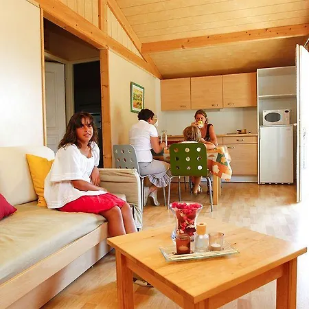 Vacancéole - Domaine Du Aparthotel