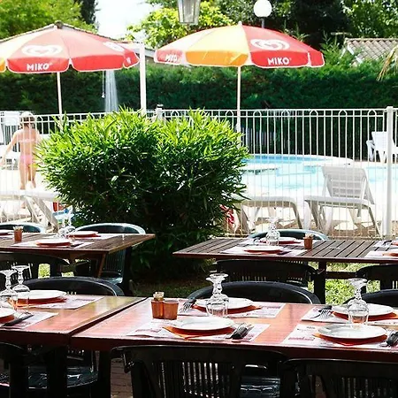 Vacanceole - Domaine Du Apart-hotel Rivières