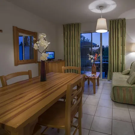 Vacanceole - Domaine Du Aparthotel Rivières